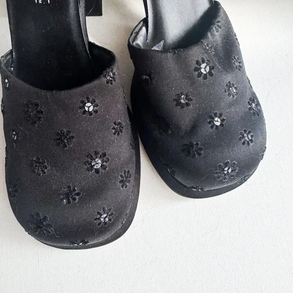 Vintage Y2K Studio Roma Black Satin Floral Chunky Heels 11